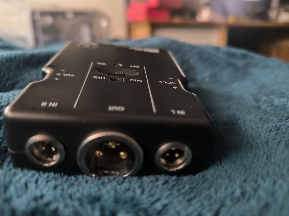 AKG B 29 L - Mezclador y Alimentador Phantom (MicroMic) - Nuevo (old stock)