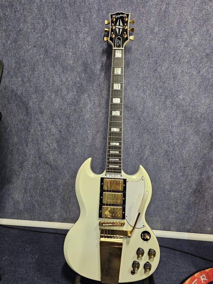 Epiphine SG inspired by Gibson de segunda mano · Foto 2 de 8 · Cádiz · 950 €