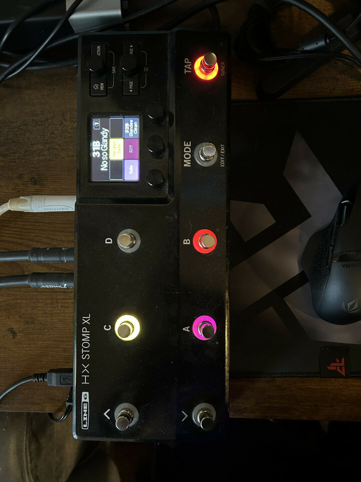 Helix Stomp XL (cambio por neural quad cortex + dinero)