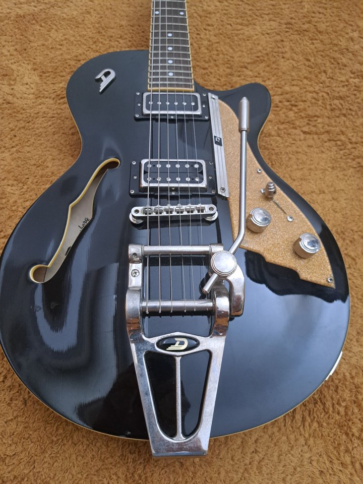 Duesenberg Starplayer TV de segunda mano · Foto 2 de 10 · Zaragoza · 1700 €