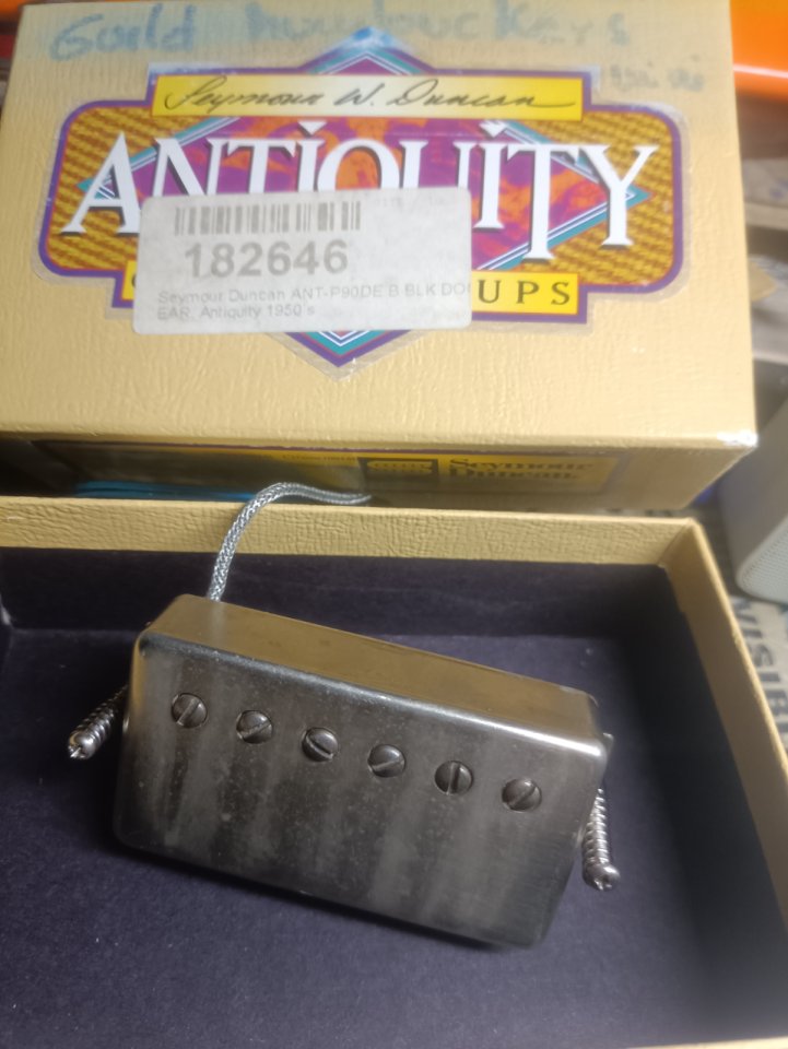 Seymour Duncan antiquity humbucker puente de segunda mano · Foto 5 de 5 · Madrid · 150 €
