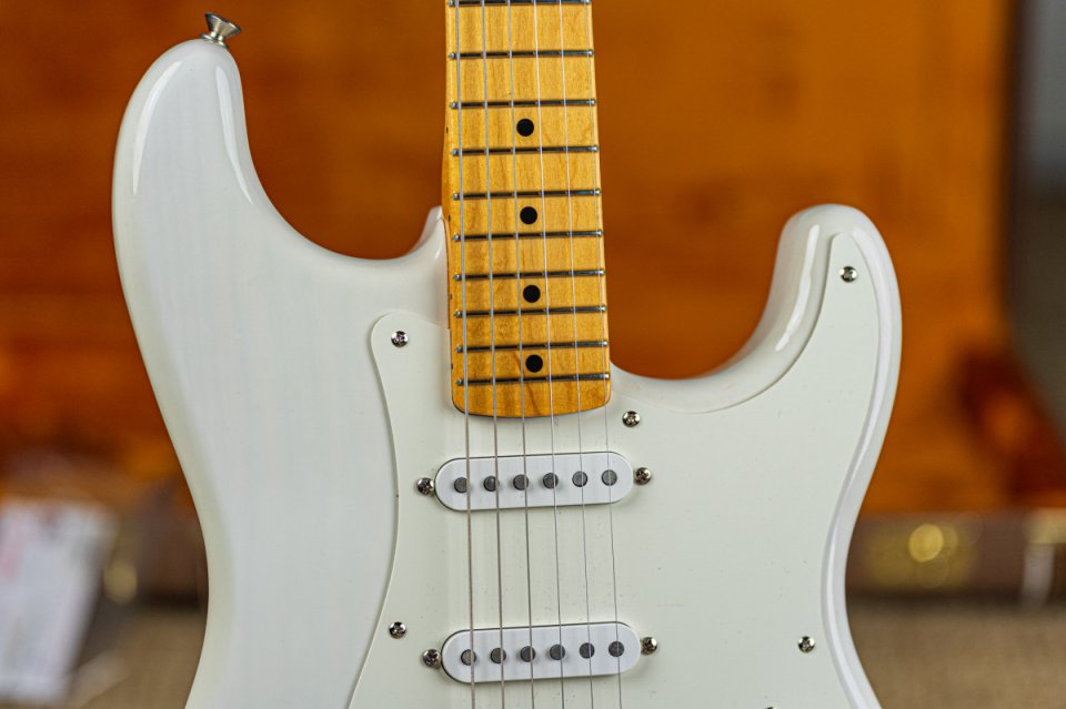 Fender American Original 50s Stratocaster color blanco