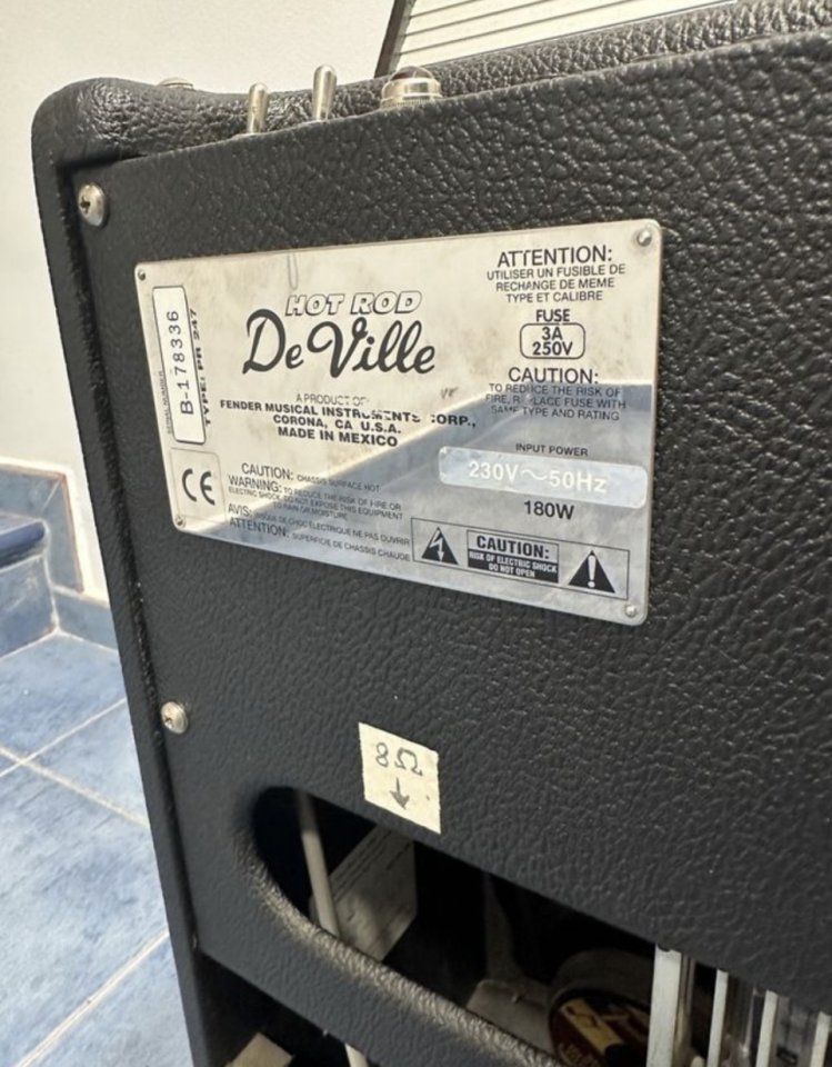 FENDER Hot Rod Deville 410 de 1996 de segunda mano · Foto 3 de 4 · Madrid · 550 €
