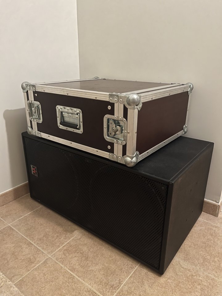 Equipo sonido Beyma/Musicson/Amcrom Macrotech 2400 // 3000w RMS// de segunda mano · Foto 2 de 10 · Valencia · 3200 €