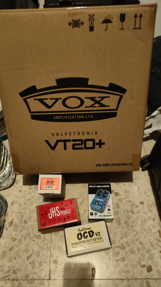 Amplificador "Vox Valvetronix VT20+"