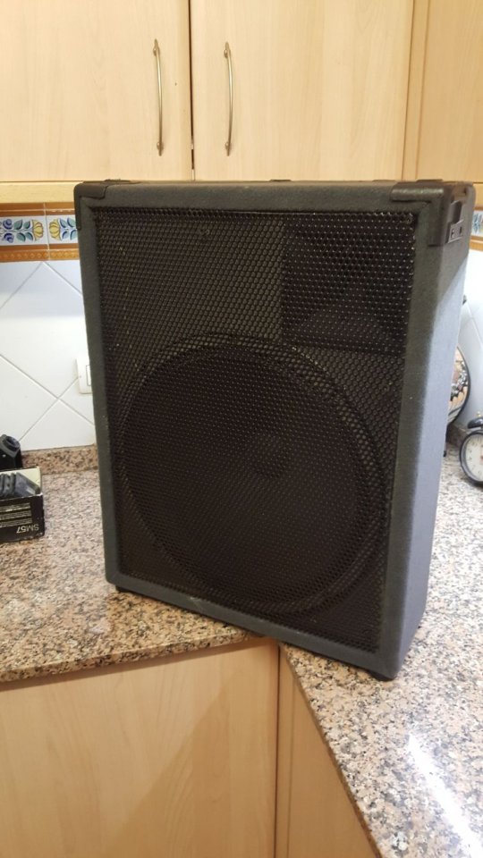 Equipo sonido Beyma/Musicson/Amcrom Macrotech 2400 // 3000w RMS// de segunda mano · Foto 5 de 10 · Valencia · 3200 €
