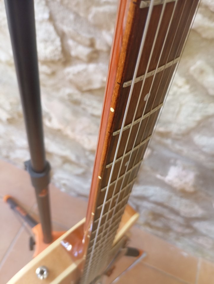 Godin Montreal Premiere Bigsby de segunda mano · Foto 9 de 10 · Girona