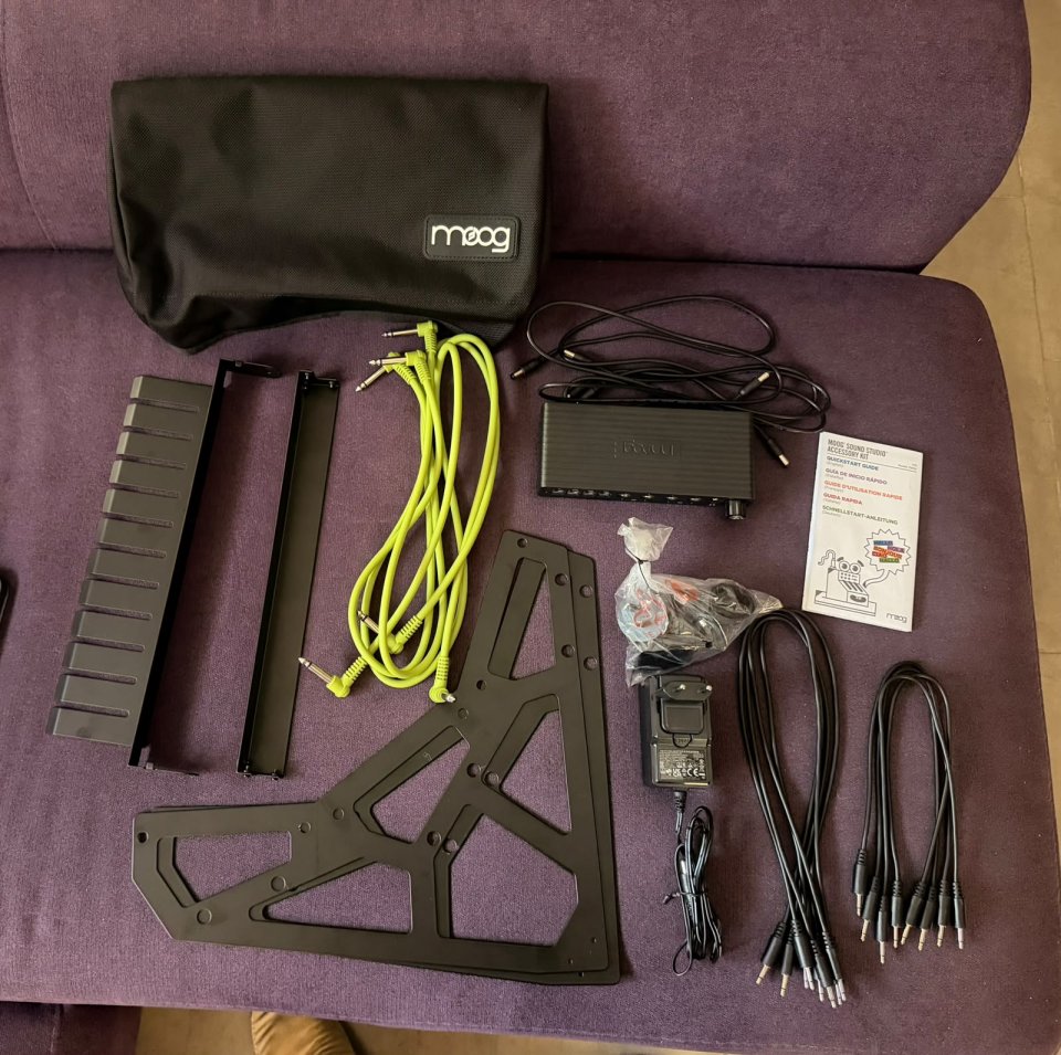 Moog Sound Studio Accessory Kit completo de segunda mano · Foto 1 de 9 · Girona · 129 €