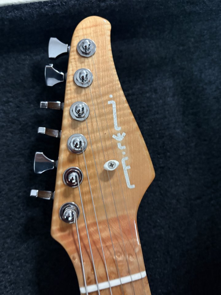 Guitarra 10 aniversario jorge moreno de segunda mano · Foto 3 de 8 · Illes Balears · 2500 €