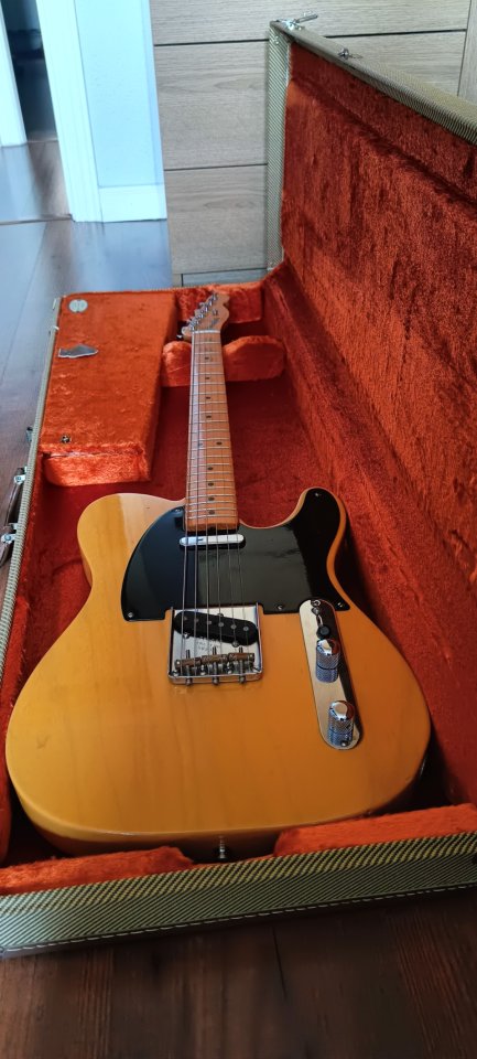 Fender Telecaster AVRI 52 año 2000 de segunda mano · Foto 1 de 10 · Madrid · 1800 €