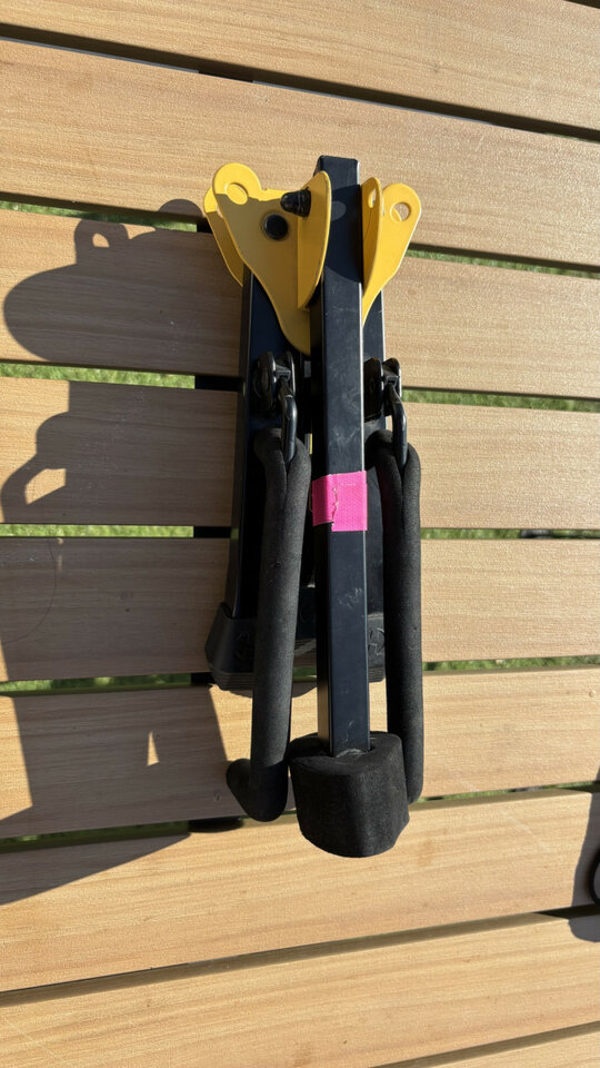 Soporte de guitarra Hércules de segunda mano · Foto 2 de 3 · León · 25 €