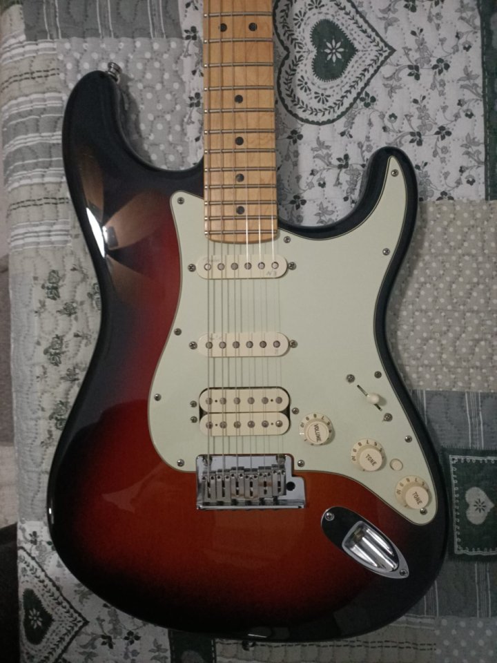 Fender American Deluxe Strato