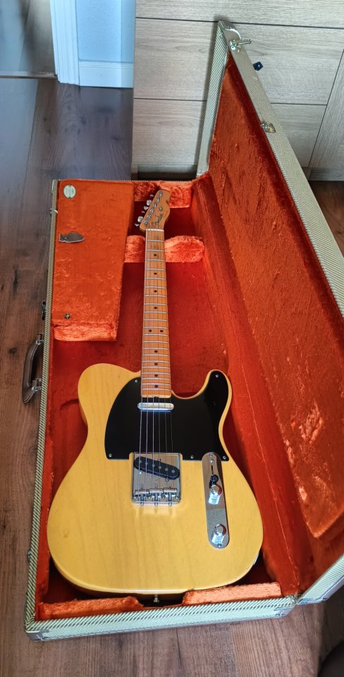 Fender Telecaster AVRI 52 año 2000 de segunda mano · Foto 2 de 10 · Madrid · 1800 €