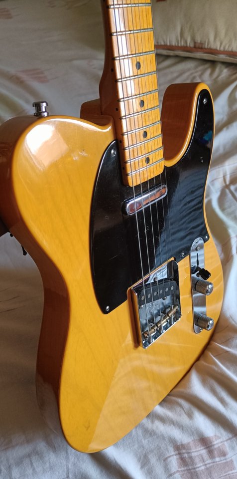 Fender Telecaster AVRI 52 año 2000 de segunda mano · Foto 3 de 10 · Madrid · 1800 €