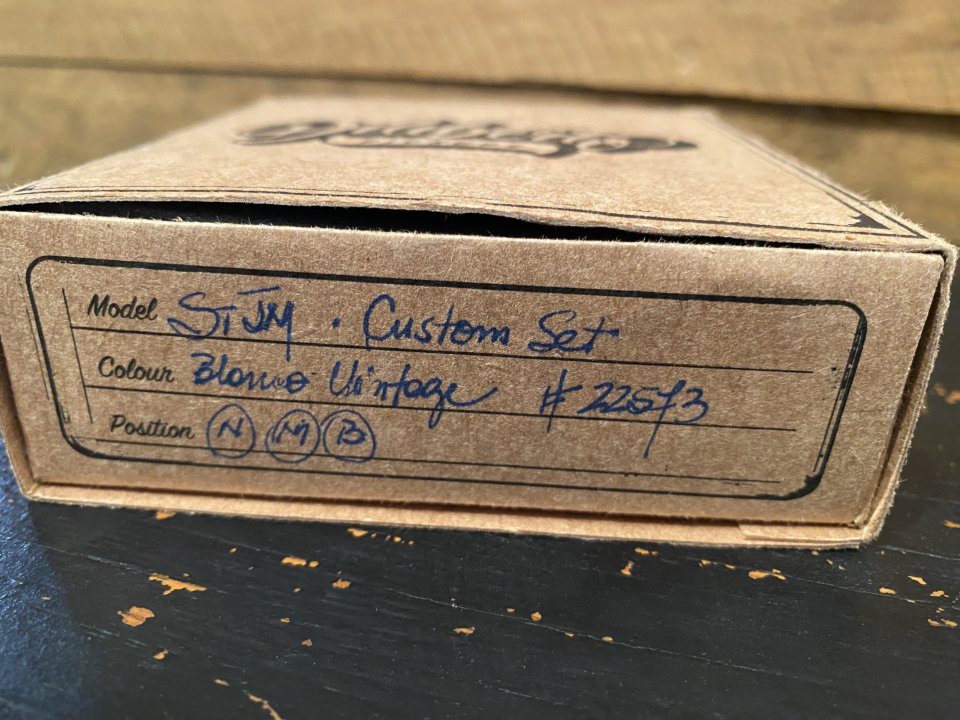 Set Stratocaster john mayer de segunda mano · Foto 3 de 3 · Barcelona · 200 €