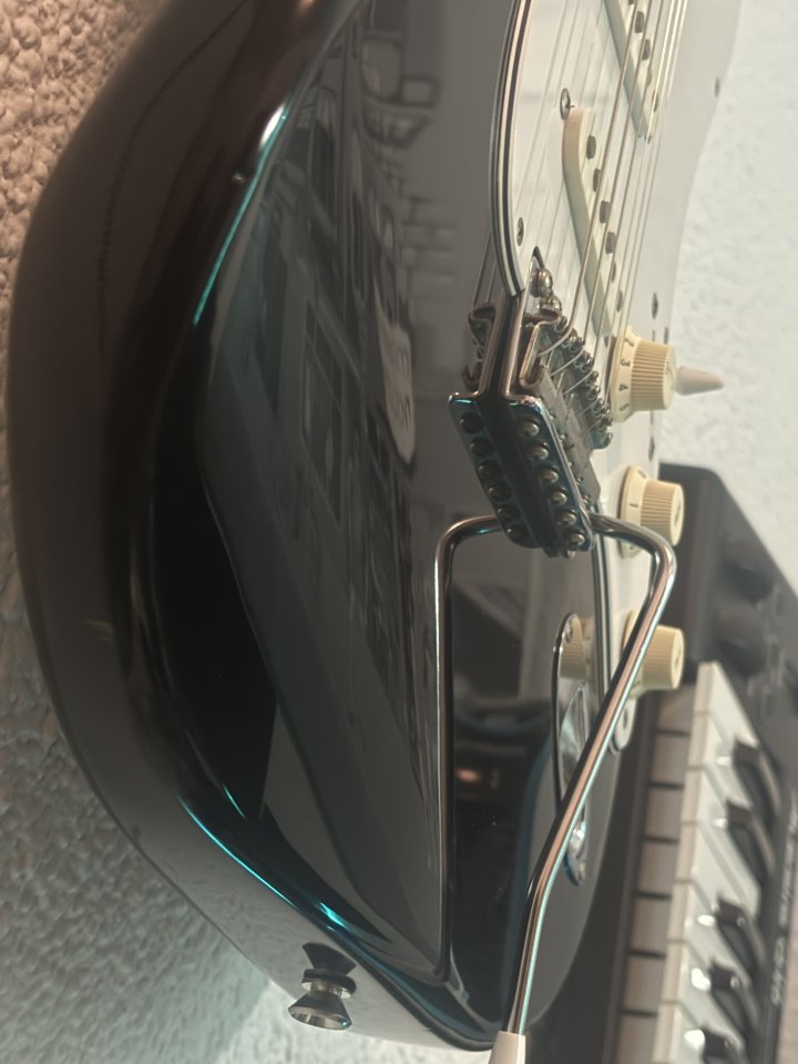 Fender Stratocaster Japan de segunda mano · Foto 6 de 6 · Barcelona · 952 €