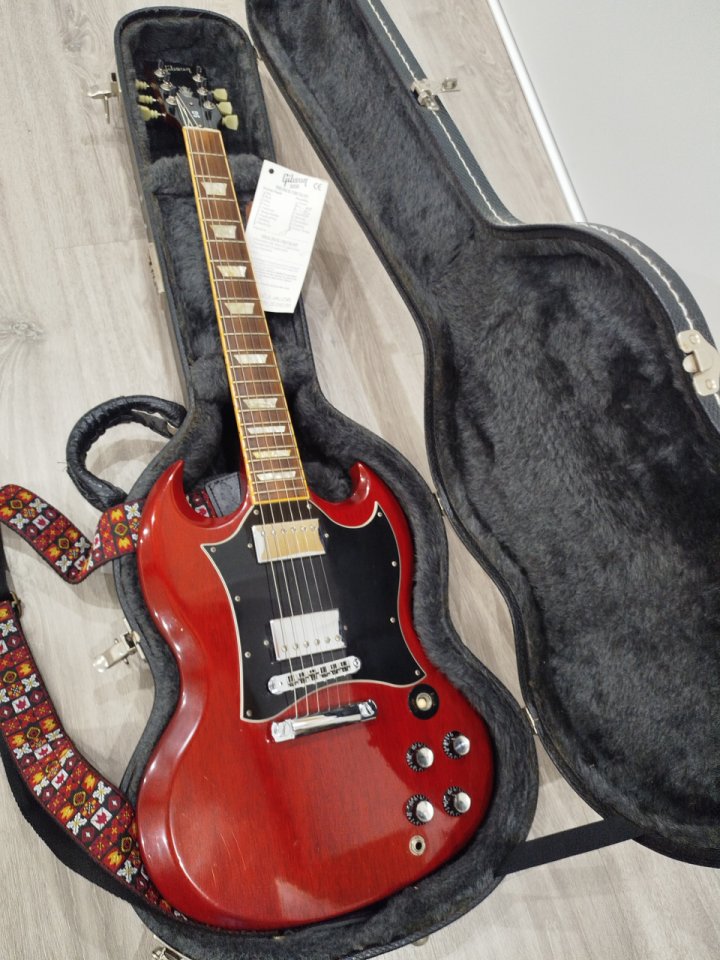 Gibson sg standard del 2001 de segunda mano · Foto 3 de 4 · A Coruña · 1200 €