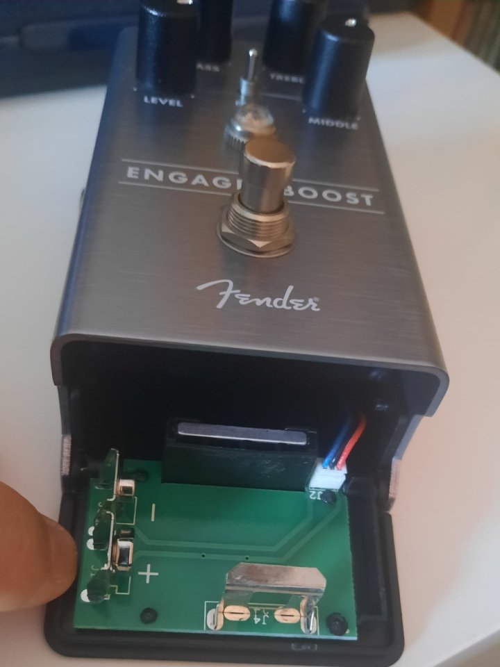 Ecualizador-Booster Fender Engager Boost de segunda mano · Foto 4 de 4 · Madrid · 70 €