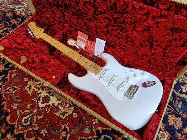 Fender American Original 50s Stratocaster color blanco