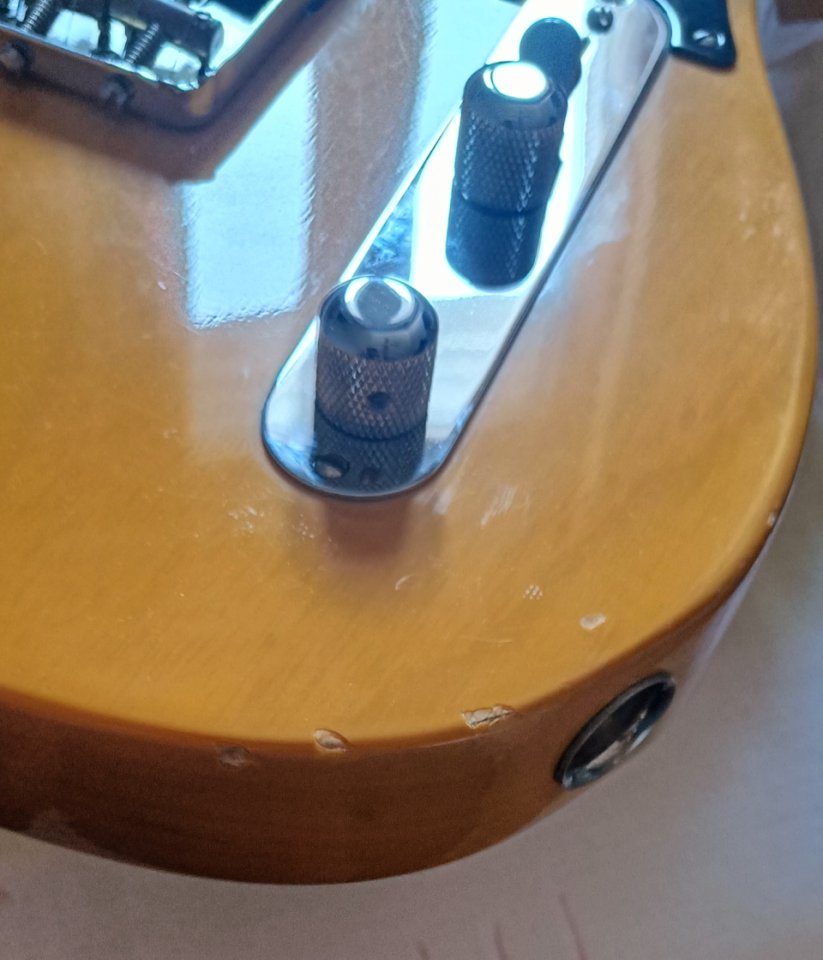 Fender Telecaster AVRI 52 año 2000 de segunda mano · Foto 9 de 10 · Madrid · 1800 €