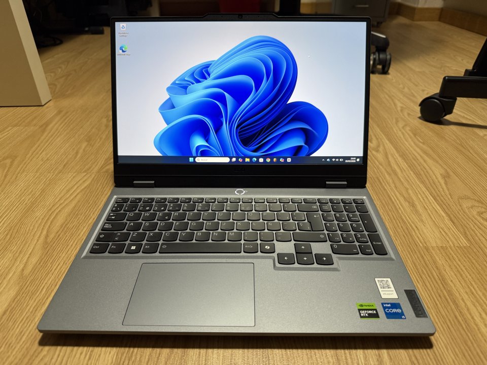 Portátil Lenovo LOQ 15IAX9 i5-12450HX