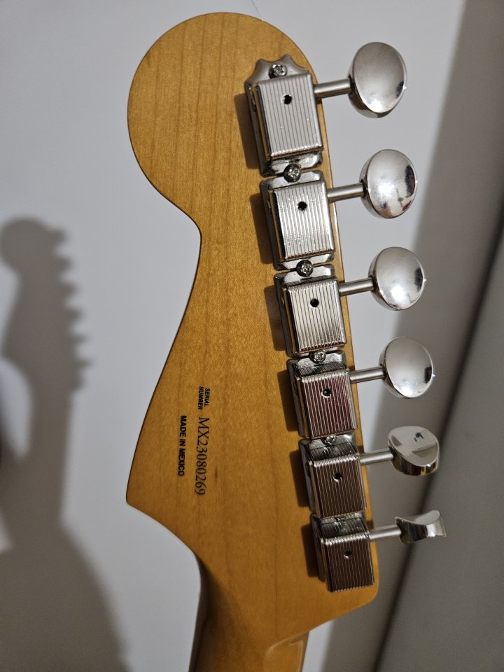 CHOLLO Fender Vintera ii 60s strat vegatrem ultra y dimarzio de segunda mano · Foto 5 de 8 · La Rioja · 600 €