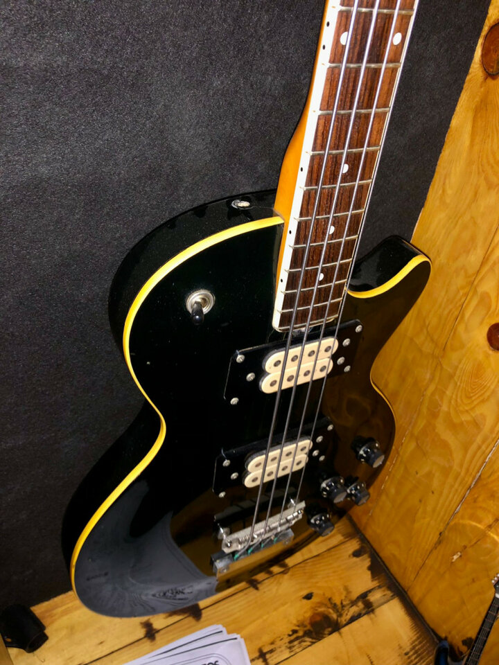 Bajo vintage eko kiwi 1973, escala corta, envío incluido