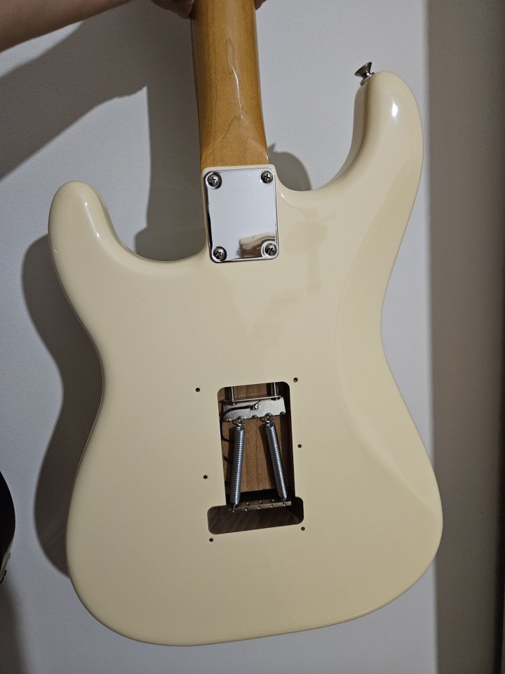 CHOLLO Fender Vintera ii 60s strat vegatrem ultra y dimarzio de segunda mano · Foto 6 de 8 · La Rioja · 600 €