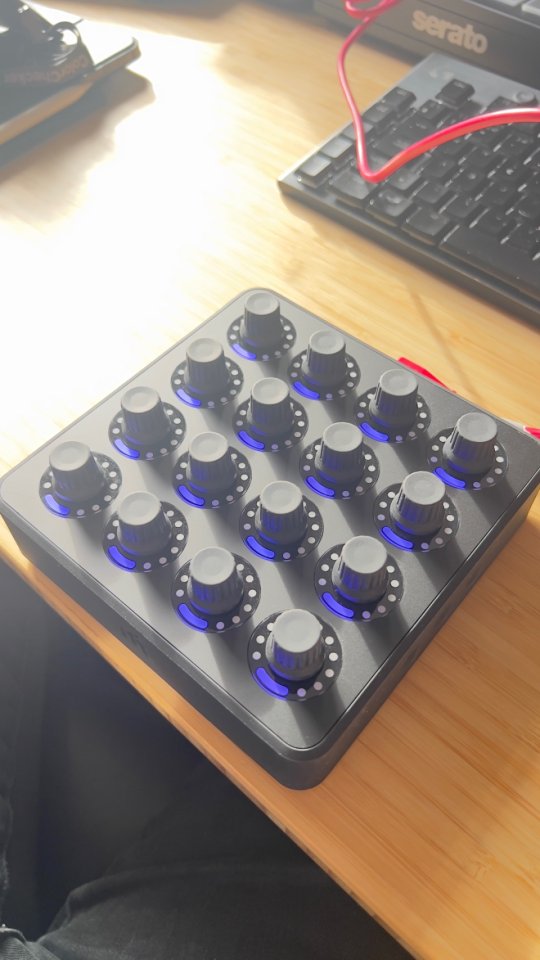 MIDI fighter twister negro