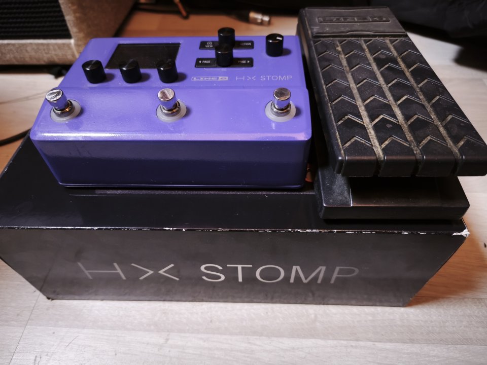 HX Stomp Purple + Expression pedal