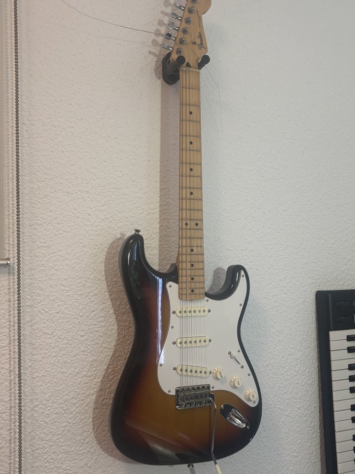 Fender Stratocaster Japan 2010 de segunda mano · Foto 1 de 6 · Barcelona · 896 €