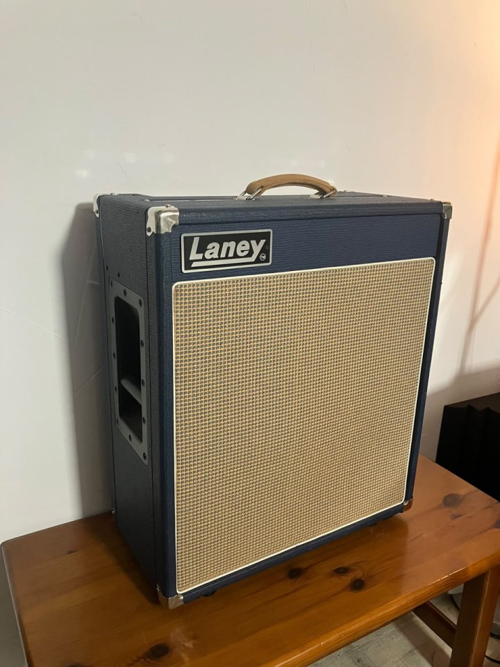Combo Válvulas Laney Lionheart L20T-410 (Made in UK - 4x10" Jensen) de segunda mano · Foto 5 de 7 · Barcelona · 750 €