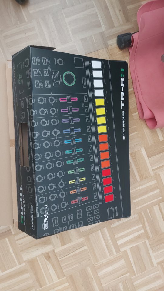 Roland TR-8S de segunda mano · Foto 4 de 5 · Gipuzkoa · 500 €