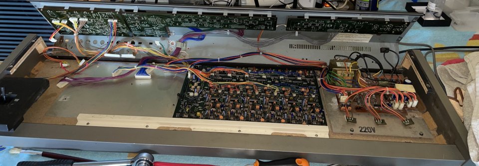 Korg Poly 61 para reparar de segunda mano · Foto 7 de 7 · Barcelona · 250 €