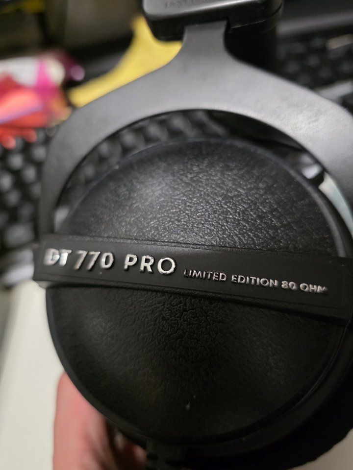 Auriculares Beyerdynamic DT 770 Pro 80 ohmios en edición limitada negra de segunda mano · Foto 1 de 4 · Valencia · 100 €