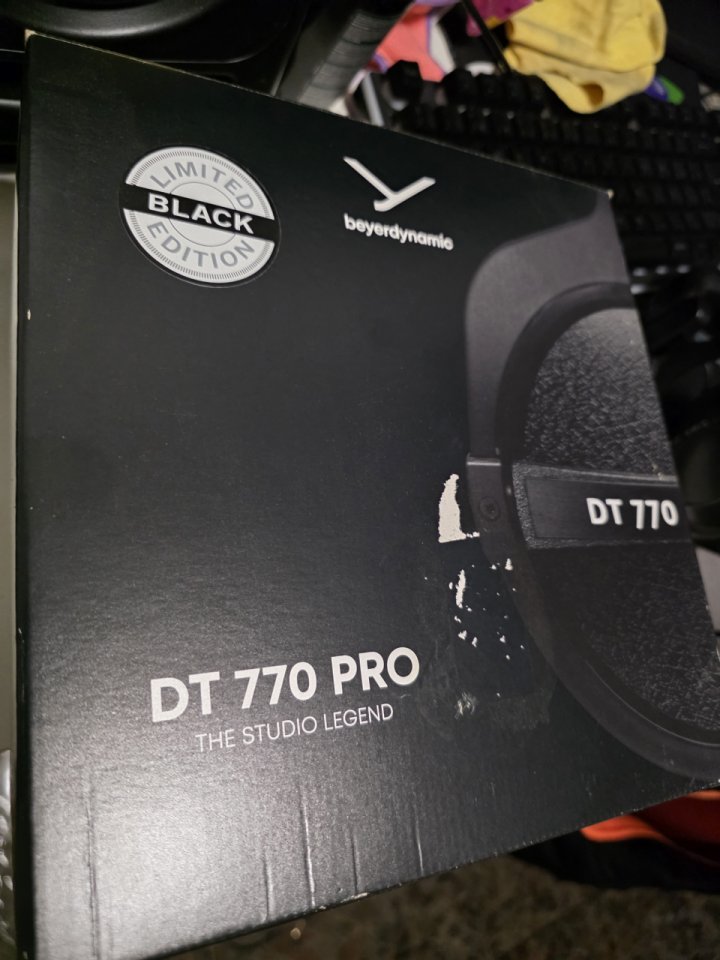 Auriculares Beyerdynamic DT 770 Pro 80 ohmios en edición limitada negra de segunda mano · Foto 2 de 4 · Valencia · 100 €