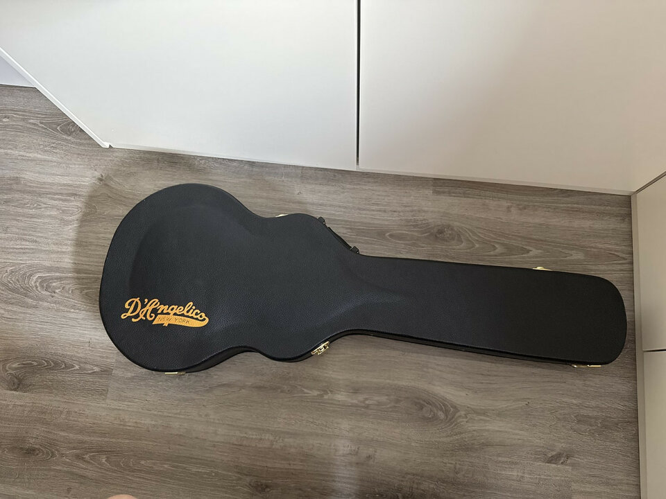 Guitarra D'Angelico Deluxe Mini DC - Satin Honey