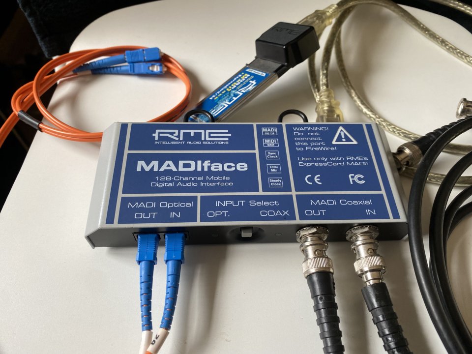Pack RME HDSPe MADIface (ExpressCard) + Kit Completo de Cables MADI