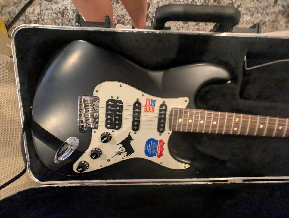 Fender Stratocaster Highway One HSS (USA) - ¡A ESTRENAR / ESTADO DE COLECCIÓN! de segunda mano · Foto 2 de 7 · Toledo · 1595 €