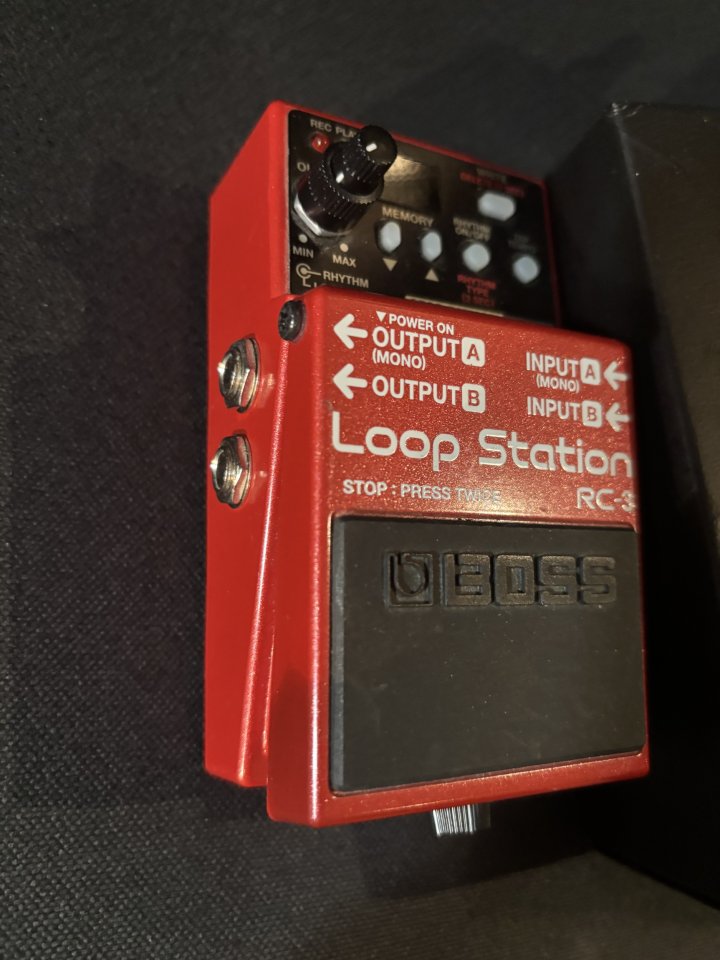 Boss RC3 looper