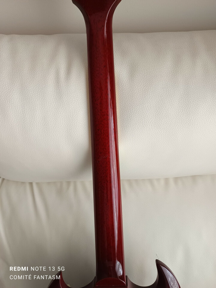 Gibson SG Original maestro vibrola dark cherry, espectacular