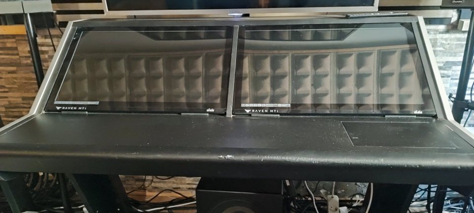 Steven Slate Audio Raven Core Station + 2MTi2