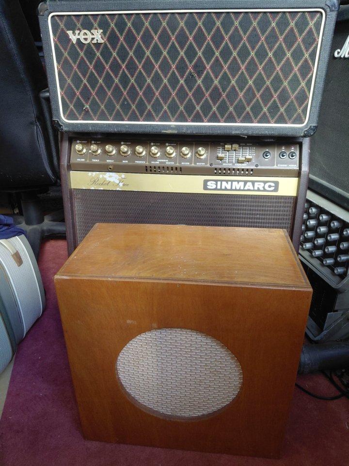 Pantalla altavoz alnico años 50 de segunda mano · Foto 2 de 10 · Córdoba · 100 €