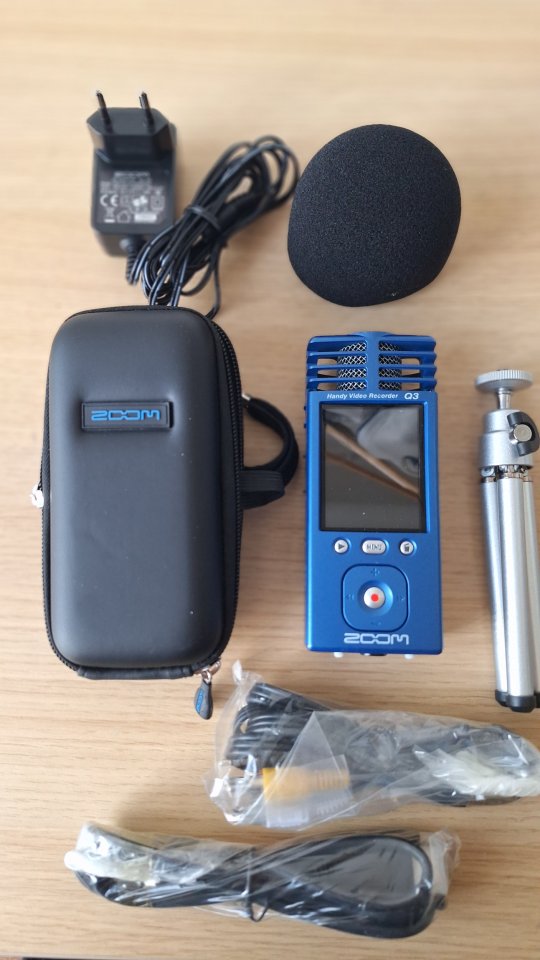 Grabadora Zoom Q3 Handy Video Recorder de segunda mano · Foto 1 de 6 · Madrid · 70 €