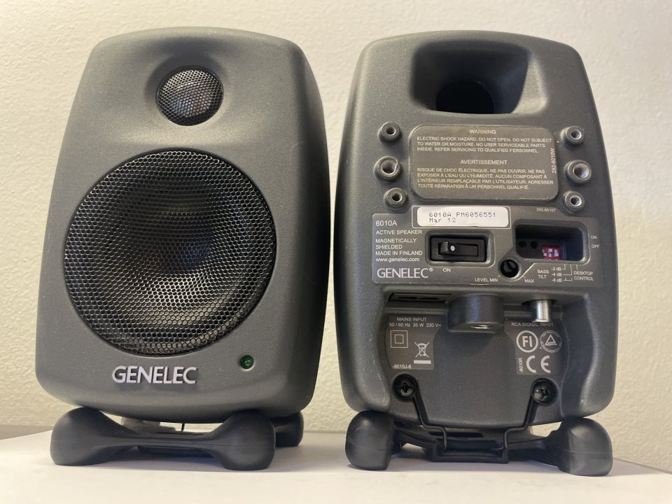 Genelec 6010A Monitores de Estudio Activos – Como nuevos, Excelente Estado