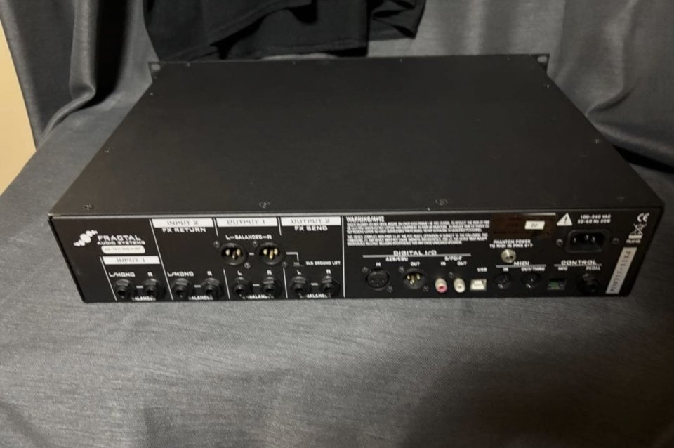 Fractal Axe Fx 2 de segunda mano · Foto 4 de 5 · Valencia · 600 €