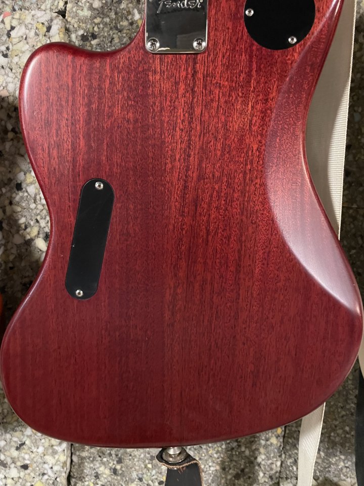 Fender Jaguar muy tuneada de segunda mano · Foto 4 de 8 · Cantabria · 450 €