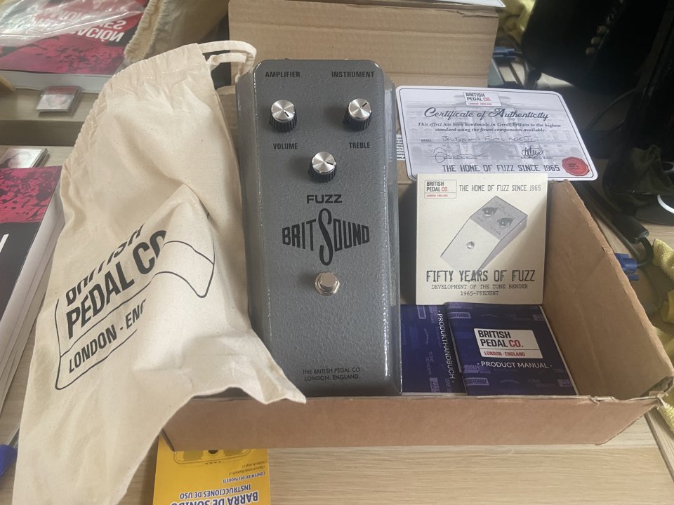 Pedal Fuzz MK II BritSound de segunda mano · Foto 1 de 6 · Valencia · 275 €