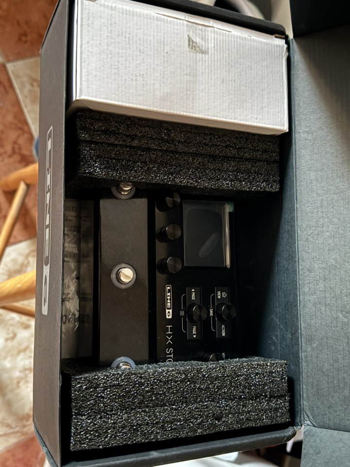 Line 6 Hx Stomp de segunda mano · Foto 1 de 5 · Valencia · 425 €