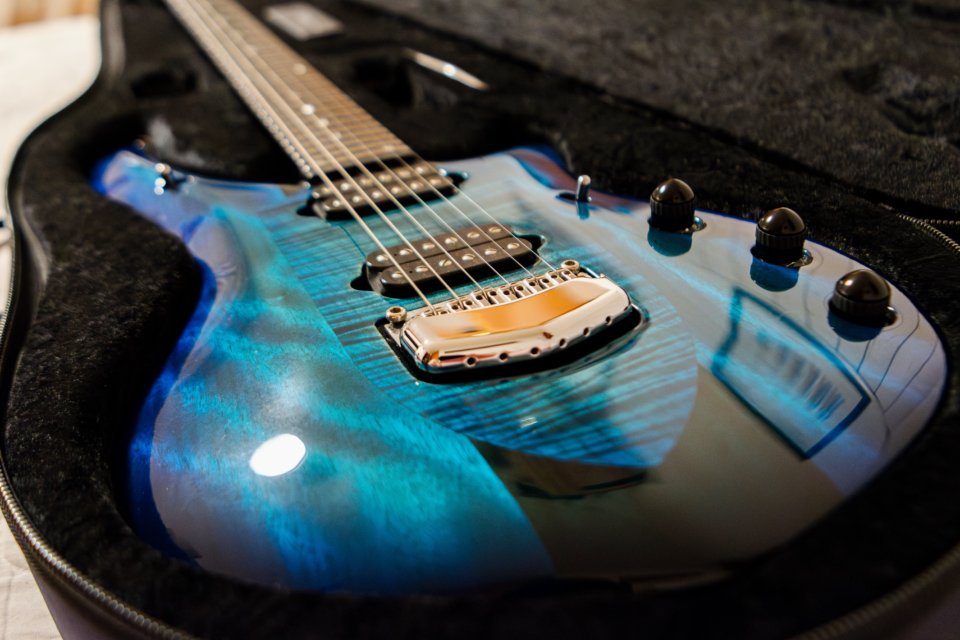 Majesty Signature John Petrucci Blue Honu Music man